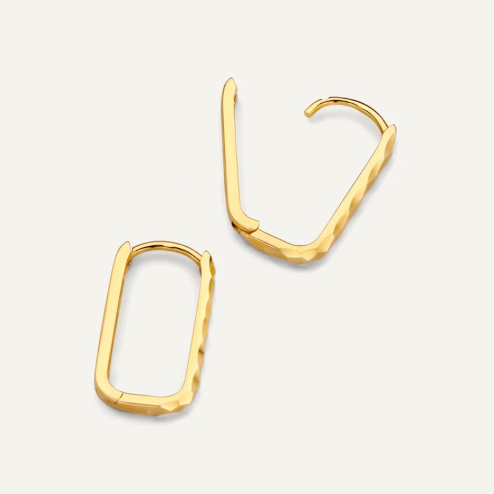 Tov Essentials Solid Gold Hammered U-Hoops - image 4